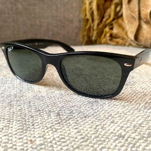 Ray-Ban Polarized Wayfarer RB2132 Black Made in Italy